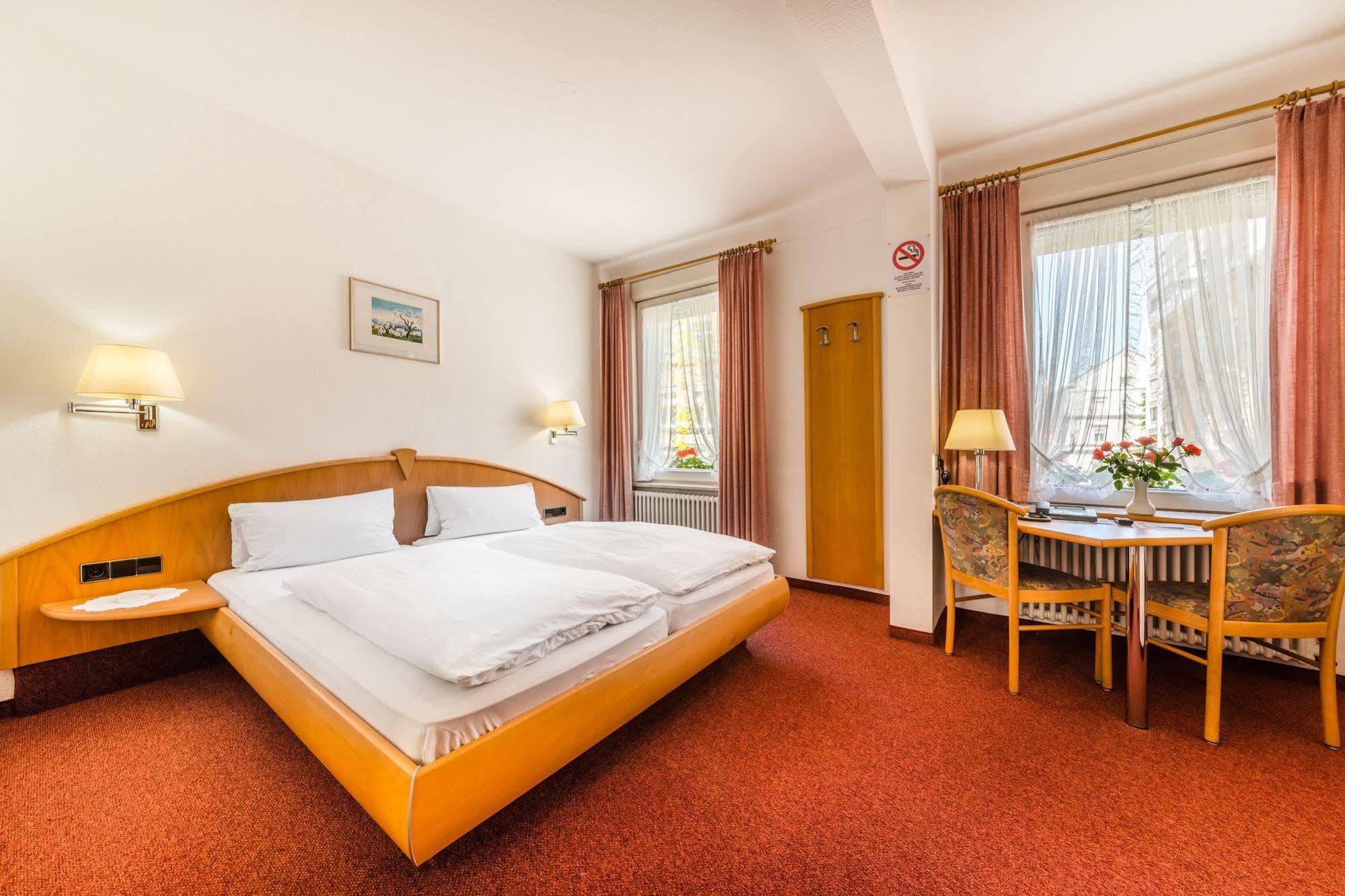 Hotel Goldener Sternen Konstanz Ngoại thất bức ảnh