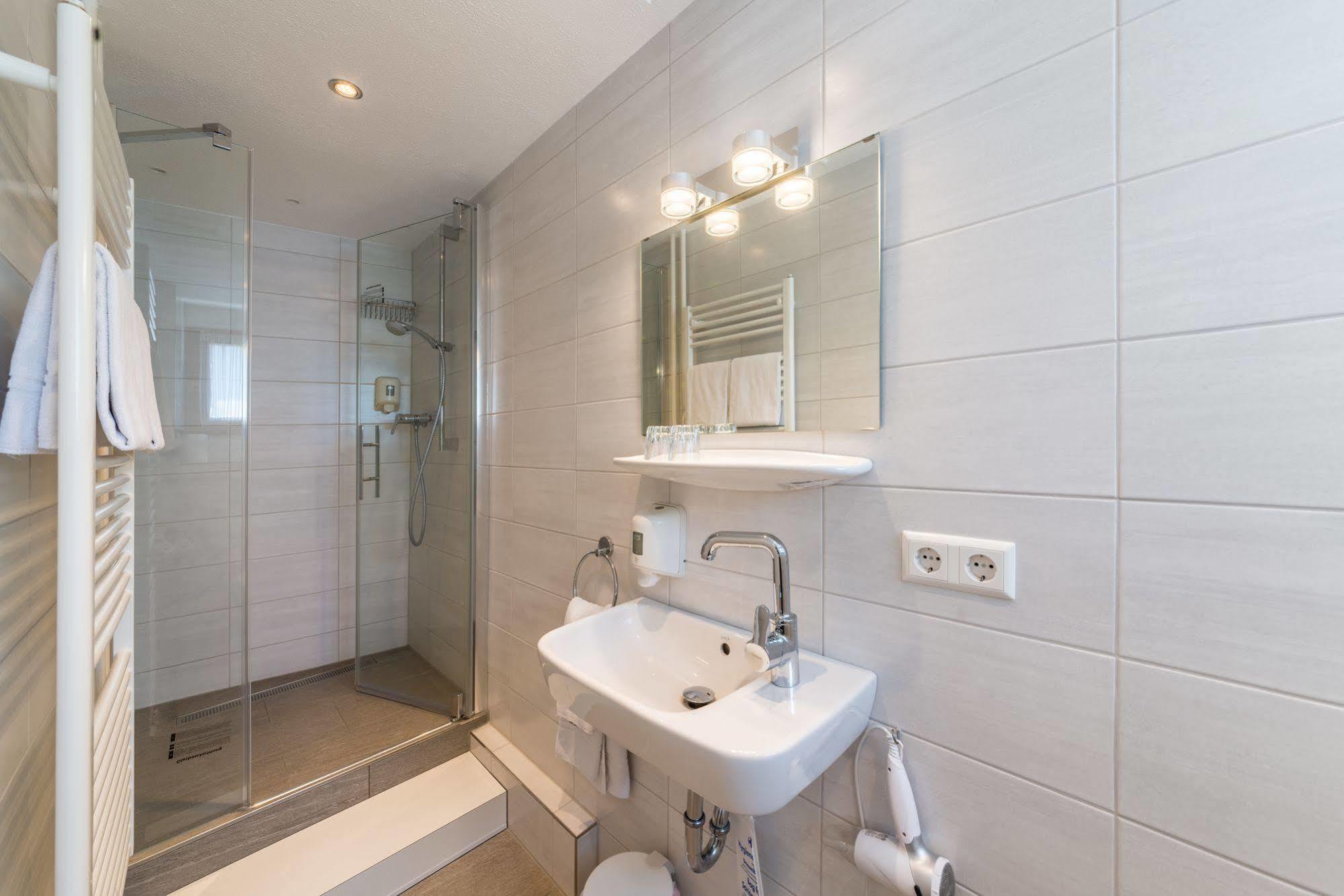 Hotel Goldener Sternen Konstanz Ngoại thất bức ảnh