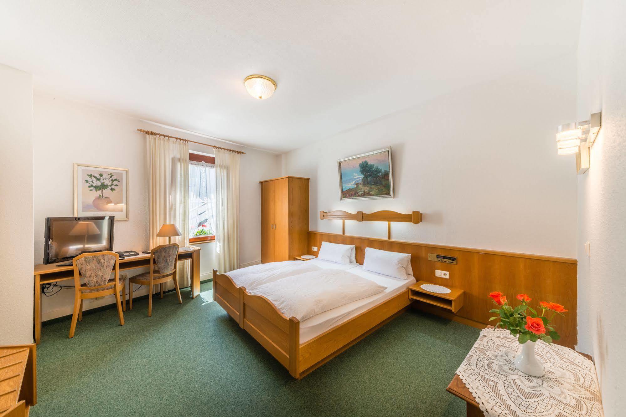 Hotel Goldener Sternen Konstanz Ngoại thất bức ảnh