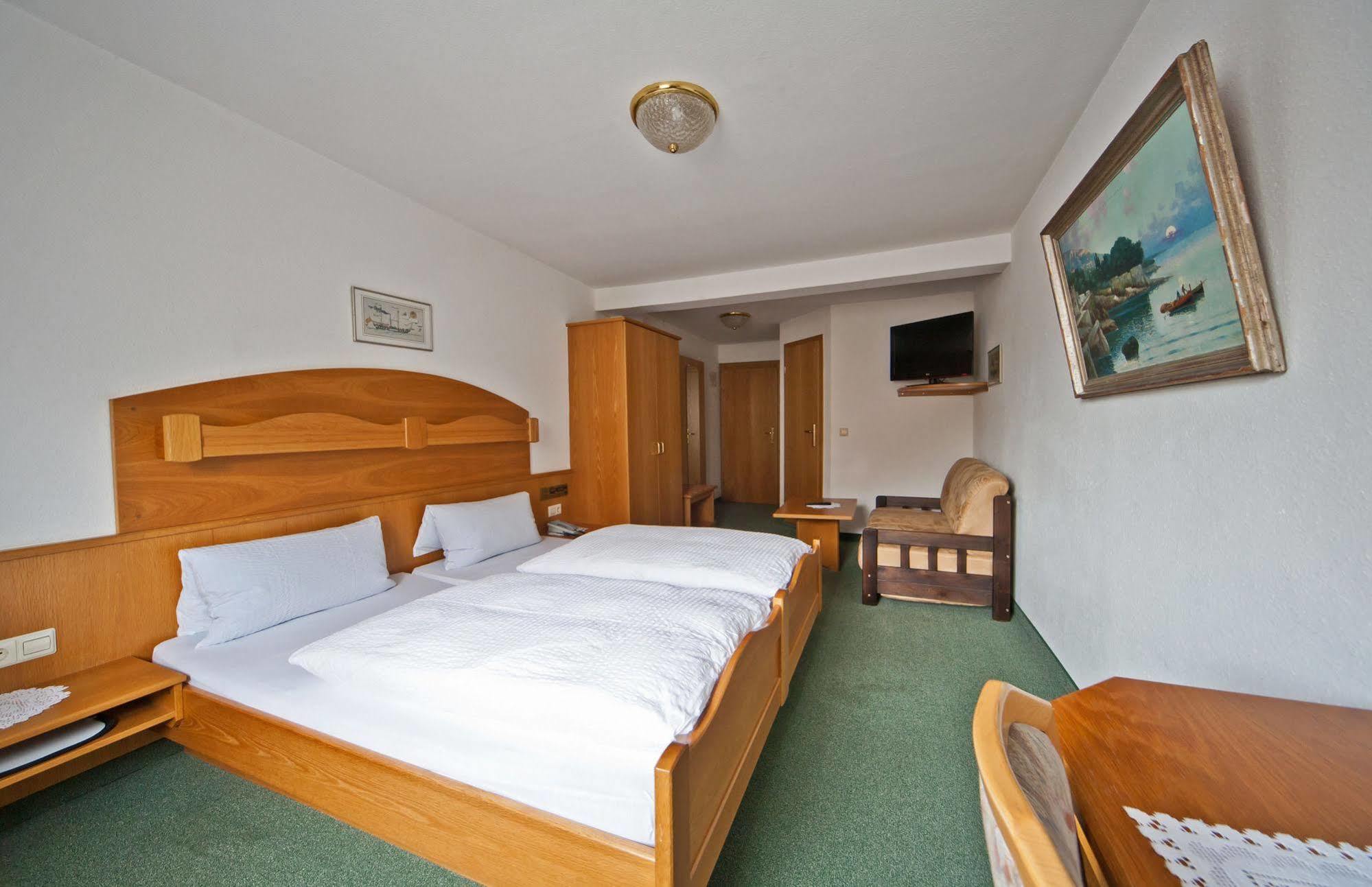 Hotel Goldener Sternen Konstanz Ngoại thất bức ảnh