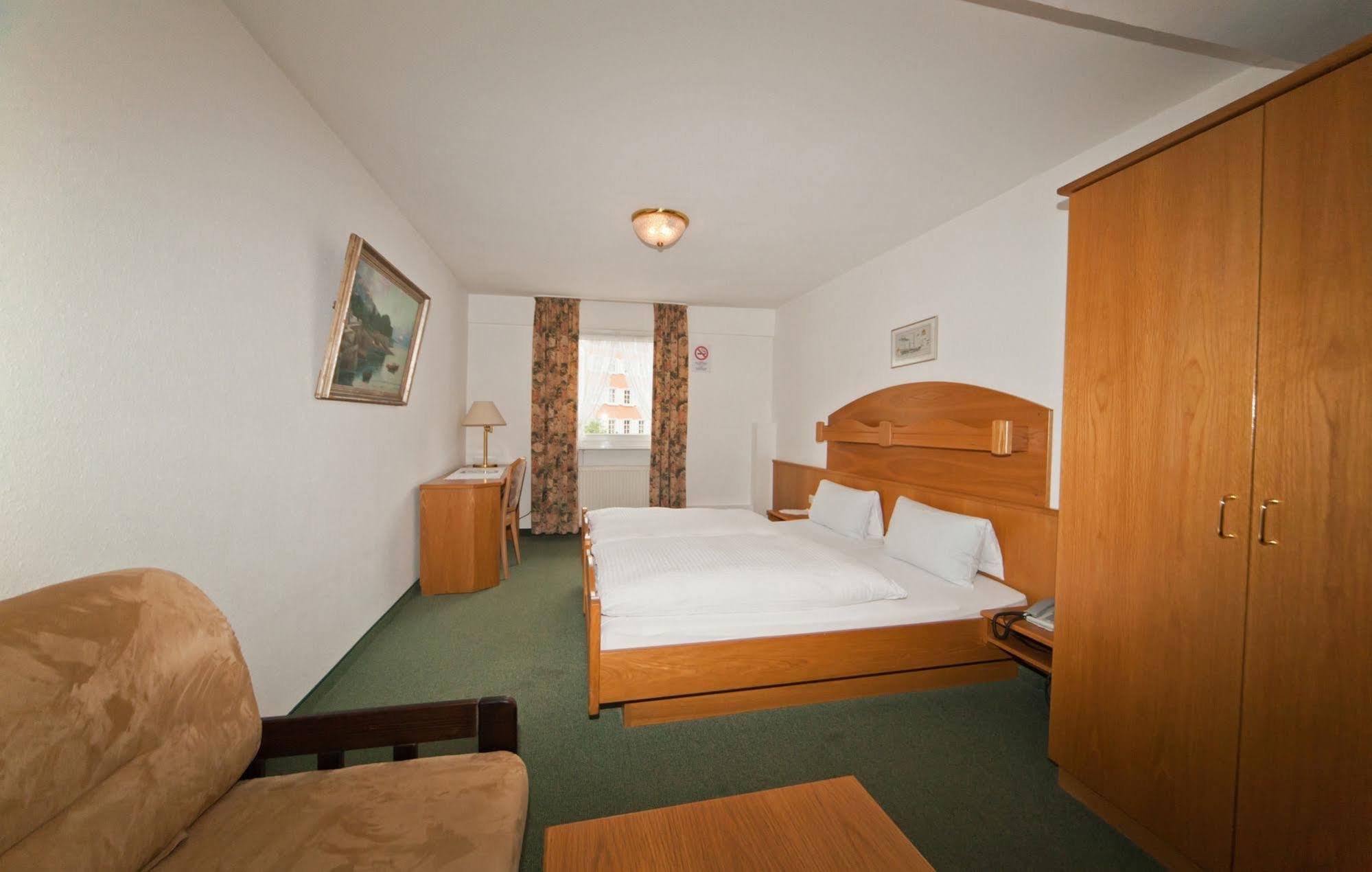 Hotel Goldener Sternen Konstanz Ngoại thất bức ảnh